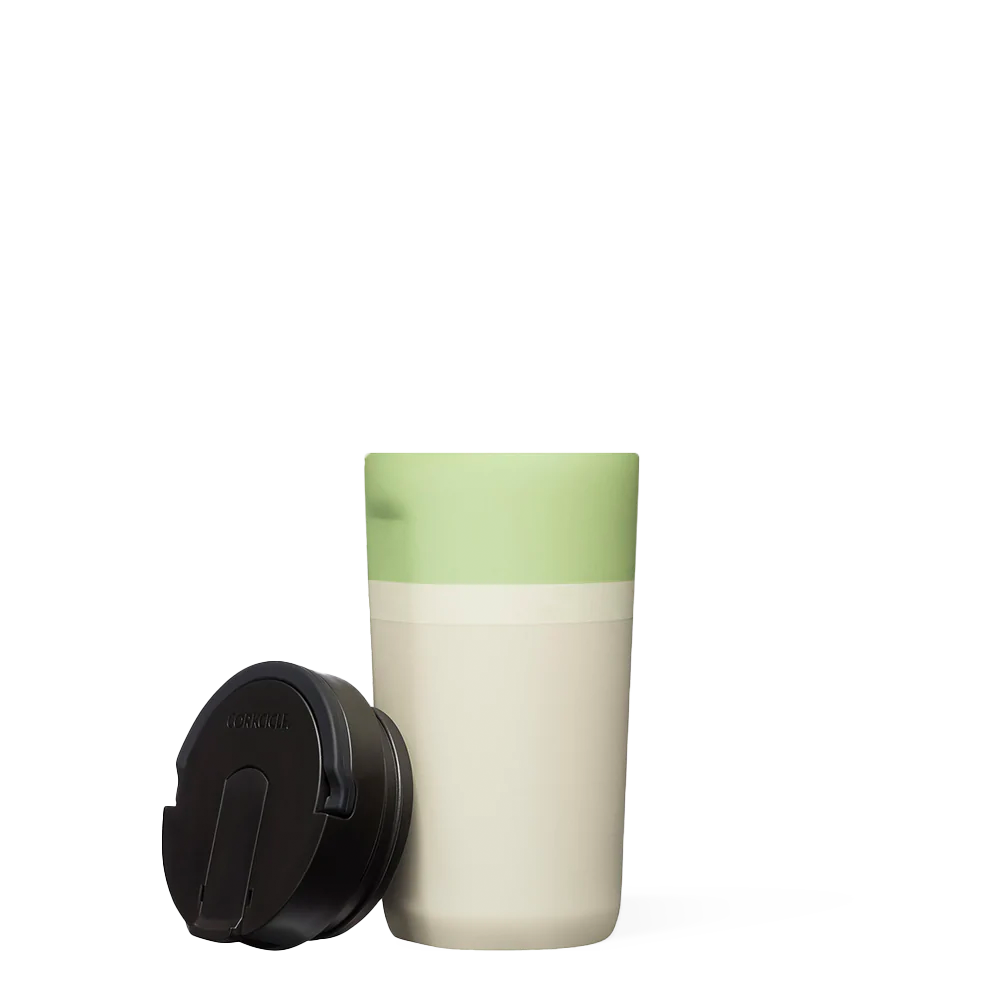 star-warstm-kids-cup-f2 0b29a0bde323--grogu-kids-cup-product-lid-off.png